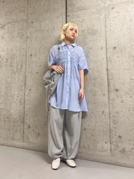 「KBF（ケイビーエフ）のターンナップシャーリングミニワンピース（ワンピース、ブルー系）」を使った、リロさん（レディース・161cm）の春コーディネート