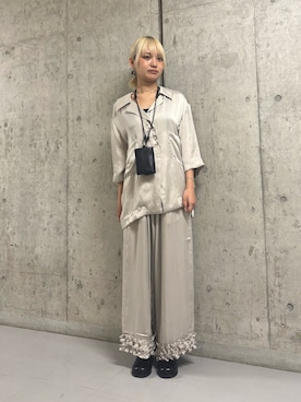 「LAATO（ラート）のopen collar shirts（シャツ/ブラウス、グレー系）」を使った、リロさん（レディース・161cm）の夏コーディネート