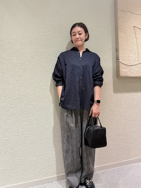 「かぐれ（カグレ）のコットンリネンガーメントダイシャツ（シャツ/ブラウス、ブルー系）」を使った、rikaさん（レディース・161cm）の秋コーディネート