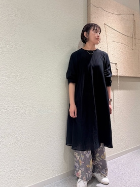 「かぐれ（カグレ）のボイルフレアチュニック（チュニック、ブラック系）」を使った、rikaさん（レディース・161cm）の春コーディネート