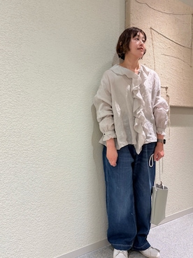 「かぐれ（カグレ）のライトリネンフリルカラーシャツ（シャツ/ブラウス、グレー系）」を使った、rikaさん（レディース・161cm）の春コーディネート