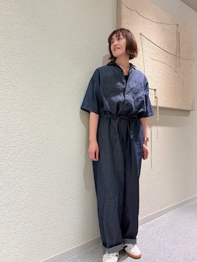 「かぐれ（カグレ）の綿麻デニムハーフスリーブオールインワン（その他パンツ、ブルー系）」を使った、rikaさん（レディース・161cm）の春コーディネート