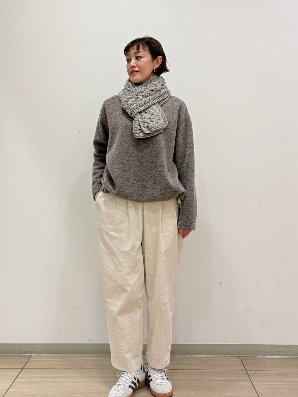 ペルーアランマフラーを使った人気ファッションコーディネート - WEAR