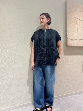 「かぐれ（カグレ）のリネンフリルフレンチシャツ（シャツ/ブラウス、ブラック系）」を使った、rikaさん（レディース・161cm）の夏コーディネート