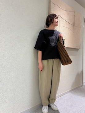 「かぐれ（カグレ）のリネンフリルスリーブプルオーバー（シャツ/ブラウス、ブラック系）」を使った、rikaさん（レディース・161cm）の春コーディネート