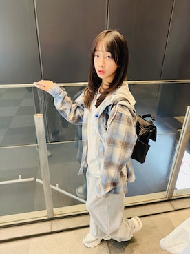 「repipi armario（レピピ アルマリオ）のチェックフードシャツジャケット（ブルゾン、ブルー系）」を使った、yurimari1118さん（キッズ・140cm）の春コーディネート