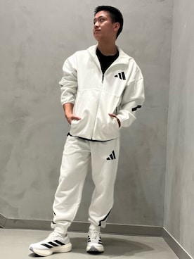 「アイテム（スウェットパンツ）」を使った、KKさん（メンズ・166cm・10代）の秋コーディネート