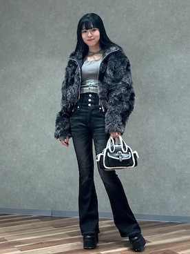 「EMODA（エモダ）のアイテム（ハンドバッグ）」を使った、後藤帆花さん（レディース・162cm）の秋コーディネート