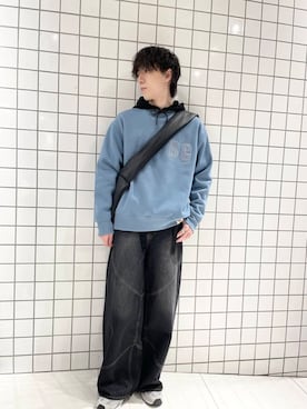 「冬の差し色コーデ」｜「アイテム（スウェット）」を使った、Renさん（メンズ・174cm）の冬コーディネート