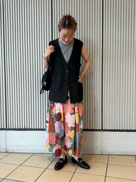 「URBAN RESEARCH DOORS（アーバンリサーチドアーズ）のクリアフライスノースリーブプルオーバー（Tシャツ/カットソー、グレー系）」を使った、mayouedaさん（レディース・156cm）の夏コーディネート