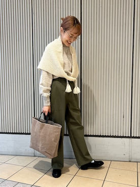 「URBAN RESEARCH DOORS（アーバンリサーチドアーズ）のカポックベイカーイージーパンツ（その他パンツ、グリーン系）」を使った、mayouedaさん（レディース・156cm）の秋コーディネート