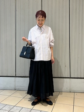 「URBAN RESEARCH DOORS（アーバンリサーチドアーズ）のブライトギャザースカート（スカート、ブラック系）」を使った、mayouedaさん（レディース・156cm）の秋コーディネート