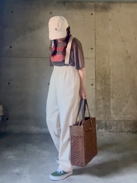 「アイテム（スニーカー）」を使った、ありさん（レディース・149cm）の秋コーディネート