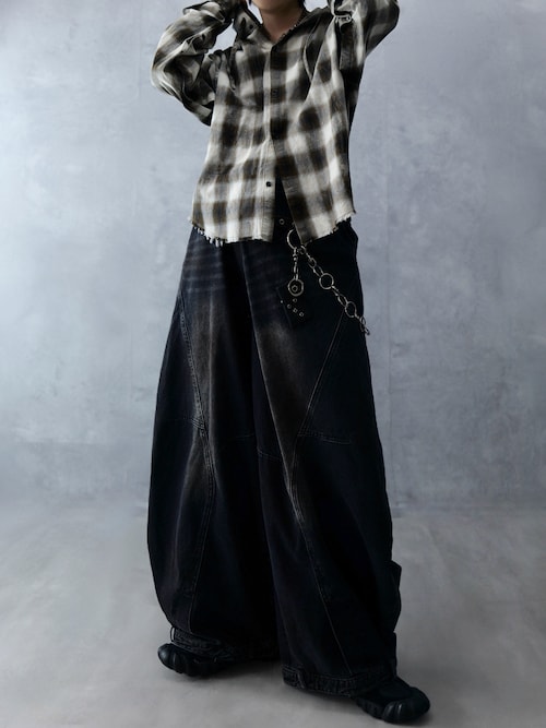 「Spielio(シュピーリオ)の【Spielio】2-Way processed hoodie shirt/ 2WAY加工デザインフーディーシャツ(シャツ/ブラウス)」を使った、Aranさん(メンズ・177cm)の秋コーディネート