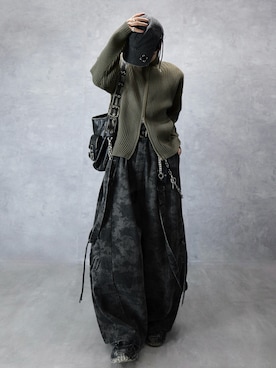 「アイテム（ウォレットチェーン）」を使った、Aranさん（メンズ・177cm）の秋コーディネート