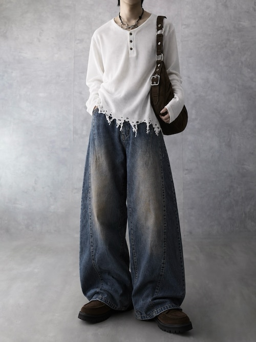 「PHILTHEORY(フィルセオリー)のDistressed waffle henry neck T-shirts / ディストレストワッフルヘンリーネックTシャツ(ニット/セーター)」を使った、Aranさん(メンズ・177cm)の秋コーディネート