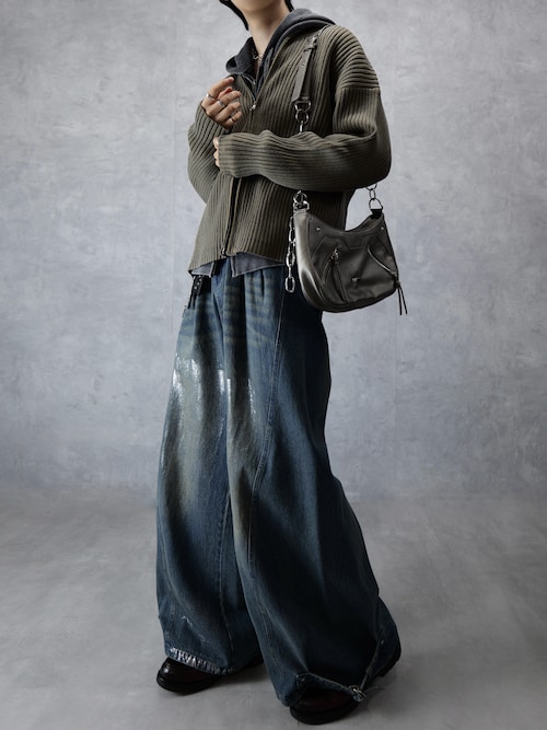 「Spielio（シュピーリオ）の【Spielio】Vintage like foil print denim pants/ヴィンテージライク箔プリントワイドデニムパンツ（デニムパンツ）」を使った、Aranさん（メンズ・177cm）の秋コーディネート