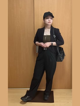 「アイテム（テーラードジャケット）」を使った、米之井花さん（レディース・157cm）の夏コーディネート