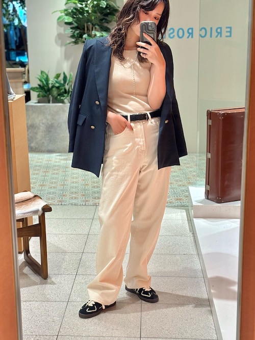 【関税込み】Carven オフホワイト ダブルラップ レザーベルト Carvenのオフホワイト ダブルラップ レザーベルトがセール中