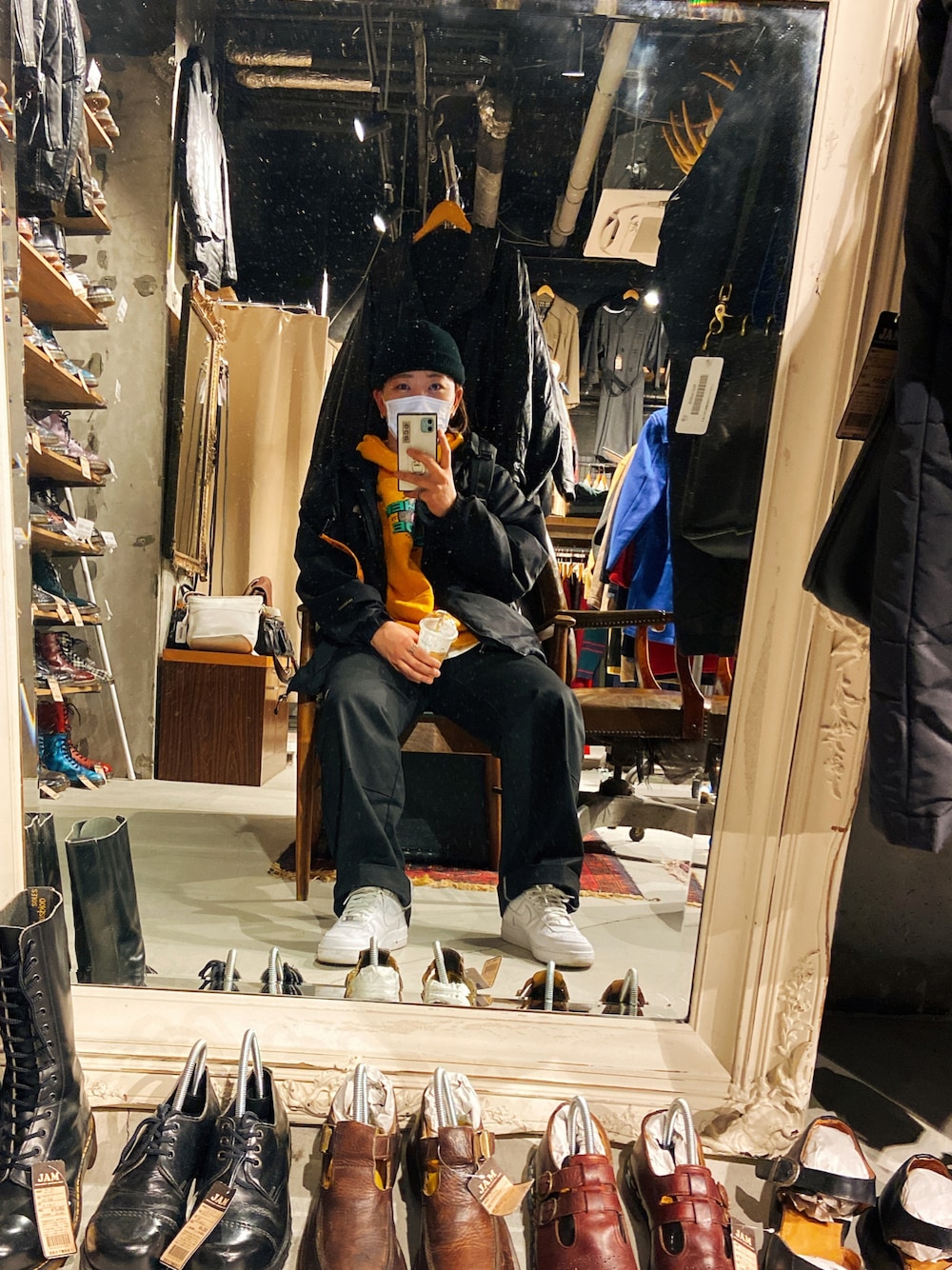 「ストリート、HIPHOP、ダンス、スケータースタイル」｜「THE NORTH FACEのザ・ノース・フェイス メンズマウンテンパーカー / マウンテンライトジャケット（マウンテンパーカー、ブラック系）」を使った、森岡 渓魚さん（レディース・158cm）の冬コーディネートの1枚目の写真