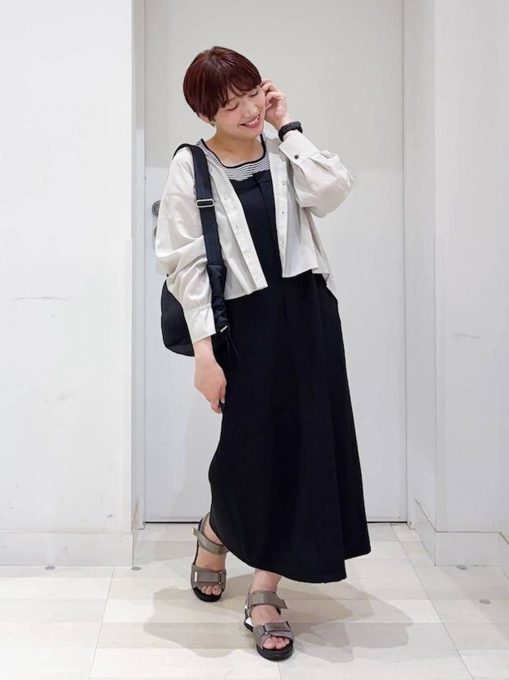 「着痩せ・細見え、若見え、着痩せ、休日コーデ、デート/ロマンティック、ママコーデ、体型カバー、旅行、GLOBAL WORK、まちがいない服_GLOBAL WORK、デートコーデ、夏コーデ」｜「GLOBAL WORKの選べるシルエットキャミワンピース/253504（ワンピース、ブラック系）」を使った、tahanyanさん（レディース・155cm）の夏コーディネートの1枚目の写真