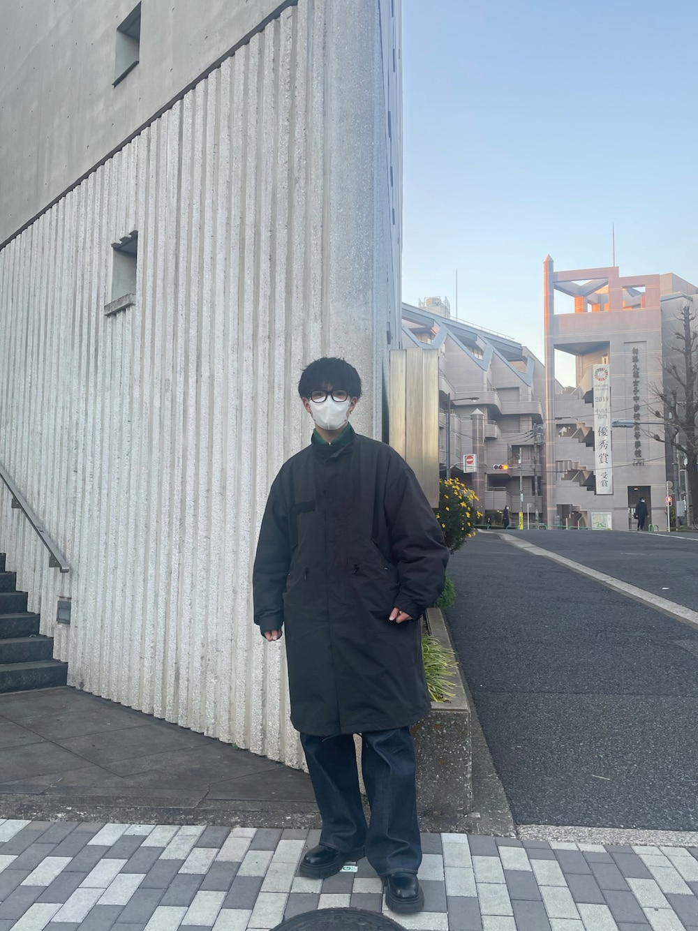 「ほめられ本命コーデ、メンズコーデ、オトナカジュアル、大人カジュアル、シンプルコーデ、きれいめカジュアル、プチプラ、カジュアル、デニムパンツ、デニムコーデ」｜「sublationsのアイテム（デニムパンツ、ブルー系）」を使った、REOさん（メンズ・173cm）の冬コーディネートの1枚目の写真