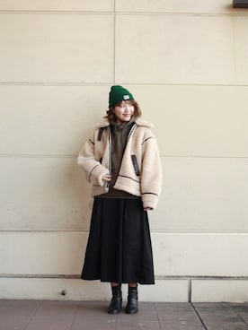 「SCHOTT」｜「アイテム（ニットキャップ/ビーニー）」を使った、AYANEさん（レディース・166cm）の秋コーディネート