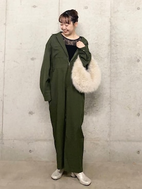 「アイテム（オールインワン・サロペット、グリーン系）」を使った、みてきちさん（レディース・155cm）の秋コーディネート