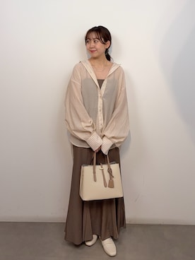 「SENSE OF PLACE by URBAN RESEARCH（センスオブプレイスバイアーバンリサーチ）の『接触冷感/速乾』シアーストライプアレンジシャツ（シャツ/ブラウス、ベージュ系）」を使った、みてきちさん（レディース・155cm）の春コーディネート