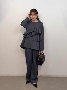 「SENSE OF PLACE by URBAN RESEARCH（センスオブプレイスバイアーバンリサーチ）のフリルトップパンツセットアップ（セットアップ、グレー系）」を使った、みてきちさん（レディース・155cm）の春コーディネート