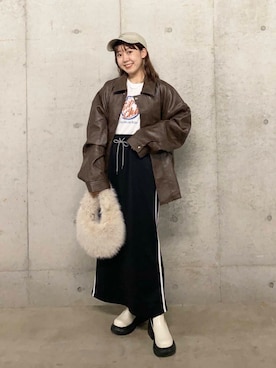「アイテム（カバーオール）」を使った、みてきちさん（レディース・155cm）の秋コーディネート