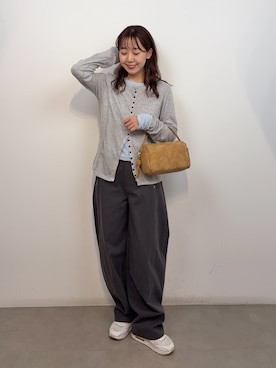 「KBF（ケイビーエフ）のバイカラーレイヤードカットソー（Tシャツ/カットソー、グレー系）」を使った、みてきちさん（レディース・155cm）の冬コーディネート