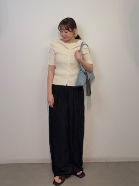 「SENSE OF PLACE by URBAN RESEARCH(センスオブプレイスバイアーバンリサーチ)の『洗濯可』オフショルリブセーター(半袖)(ニット/セーター、ホワイト系)」を使った、みてきちさん(レディース・155cm)の春コーディネート