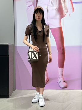 「ARMANI EXCHANGE（アルマーニエクスチェンジ）の【A|X アルマーニ エクスチェンジ】ポロカラー ニットワンピース（ワンピース、ブラウン系）」を使った、Misakeyさん（レディース・160cm）の春コーディネート