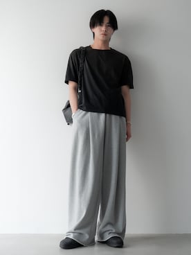 「SINSS（シンス）のVintage gradation compact T-shirt / ヴィンテージグラデーションコンパクトTシャツ（Tシャツ/カットソー、ブラック系）」を使った、てるさん（メンズ・181cm）の春コーディネート