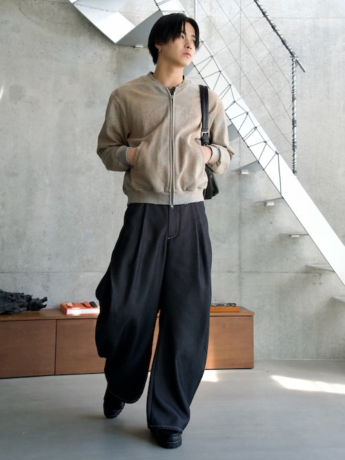 「SINSS(シンス)のSide tuck curve denim / サイドタックカーブデニム(デニムパンツ)」を使った、てるさん(メンズ・181cm)の夏コーディネート