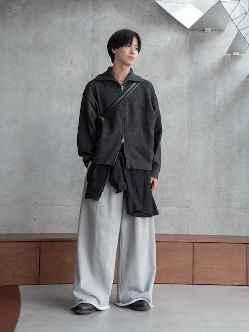 Loose silhouette zip knit / ルーズシルエットジップニット（ニット