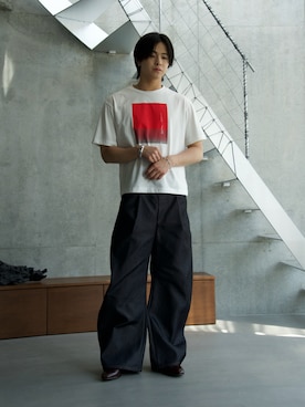「SINSS（シンス）のSide tuck curve denim / サイドタックカーブデニム（デニムパンツ、ブルー系）」を使った、てるさん（メンズ・181cm）の夏コーディネート