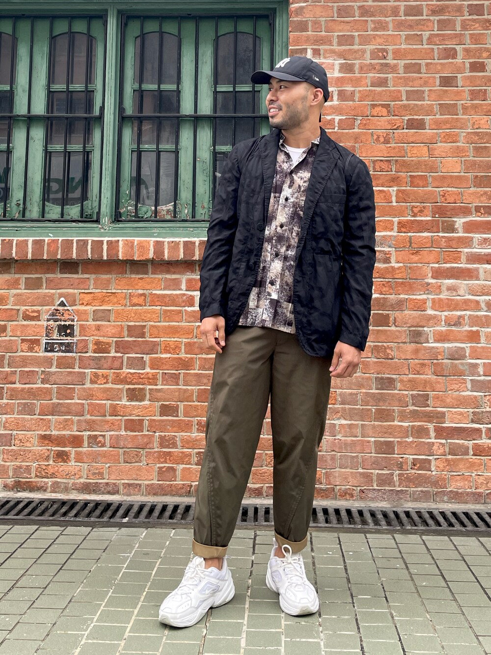「ootd」｜「ISSEY MIYAKEのアイテム（シャツ/ブラウス、ブラウン系）」を使った、Mike Chengさん（メンズ・171cm）の冬コーディネートの1枚目の写真