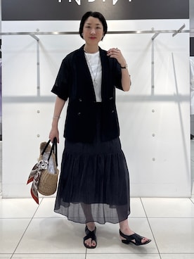 「INDIVI（インディヴィ）の【バックシャン】異素材ドッキングプルオーバー（Tシャツ/カットソー、ホワイト系）」を使った、yuriさん（レディース・170cm）の夏コーディネート