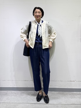 「INDIVI（インディヴィ）の【洗える／UVケア／SETUP可能】デニムライク ランタン袖ブラウス（シャツ/ブラウス、ブルー系）」を使った、yuriさん（レディース・170cm）の夏コーディネート