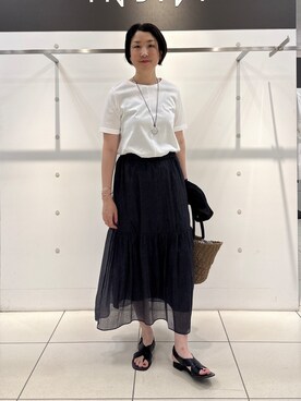 「INDIVI（インディヴィ）の【バックシャン】異素材ドッキングプルオーバー（Tシャツ/カットソー、ホワイト系）」を使った、yuriさん（レディース・170cm）の夏コーディネート