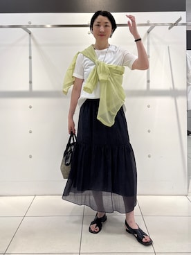 「INDIVI（インディヴィ）の【バックシャン】異素材ドッキングプルオーバー（Tシャツ/カットソー、ホワイト系）」を使った、yuriさん（レディース・170cm）の夏コーディネート