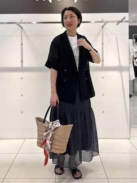 「INDIVI（インディヴィ）の【バックシャン】異素材ドッキングプルオーバー（Tシャツ/カットソー、ホワイト系）」を使った、yuriさん（レディース・170cm）の夏コーディネート
