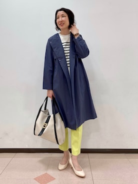「カラーパンツ」｜「アイテム（ノーカラーコート）」を使った、yuriさん（レディース・170cm）の春コーディネート