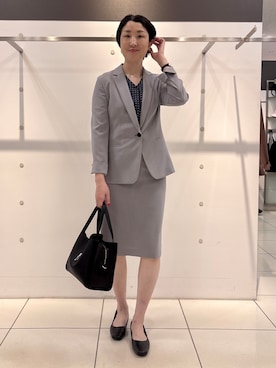 「アイテム（スーツスカート、グレー系）」を使った、yuriさん（レディース・170cm）の春コーディネート
