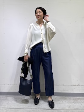 「INDIVI（インディヴィ）の【洗える／UVケア／SETUP可能】デニムライクテーパードパンツ（その他パンツ、ブルー系）」を使った、yuriさん（レディース・170cm）の夏コーディネート