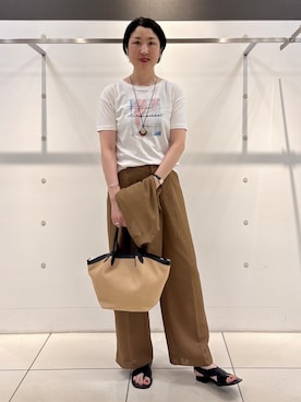 「アイテム（テーラードジャケット、イエロー系）」を使った、yuriさん（レディース・170cm）の夏コーディネート
