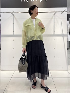 「INDIVI（インディヴィ）の【バックシャン】異素材ドッキングプルオーバー（Tシャツ/カットソー、ホワイト系）」を使った、yuriさん（レディース・170cm）の夏コーディネート