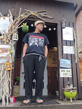 「HOKA（ホカ）の＜HOKA＞ オラ リカバリー フリップ（サンダル）」を使った、cocostmilitaryさん（メンズ・186cm）の夏コーディネート